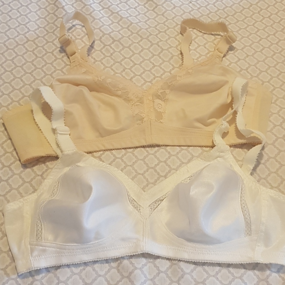 2 Bra Size 34B